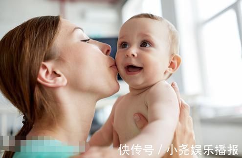 妈妈|3个女儿从小和爸爸睡,妈妈偶然拍下一组照片,决定马上分床睡