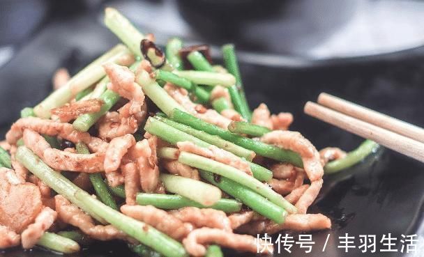 炒瘦肉时,做好“3步”,肉炒好吃着不柴,软嫩鲜香,味道也好