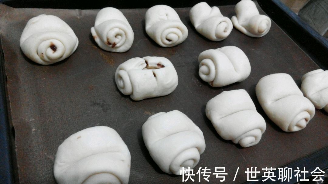 蜂蜜|蜂蜜小餐包制作方法，香甜可口，制作简单