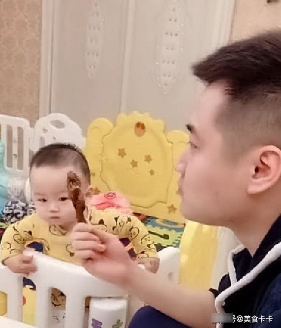 宝宝|“馋嘴奶爸”带娃火了,看到奶爸得意的模样,宝宝:记仇第一天