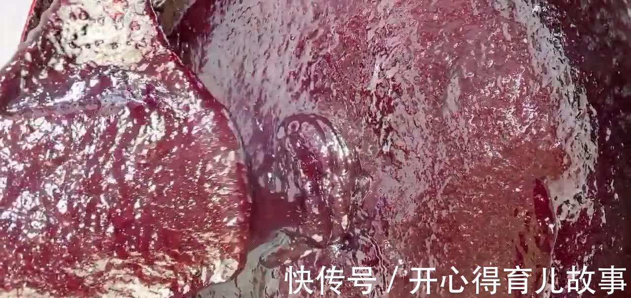 自制蓝莓果酱,果香浓郁酸甜适中,闲暇做几瓶能吃大半年