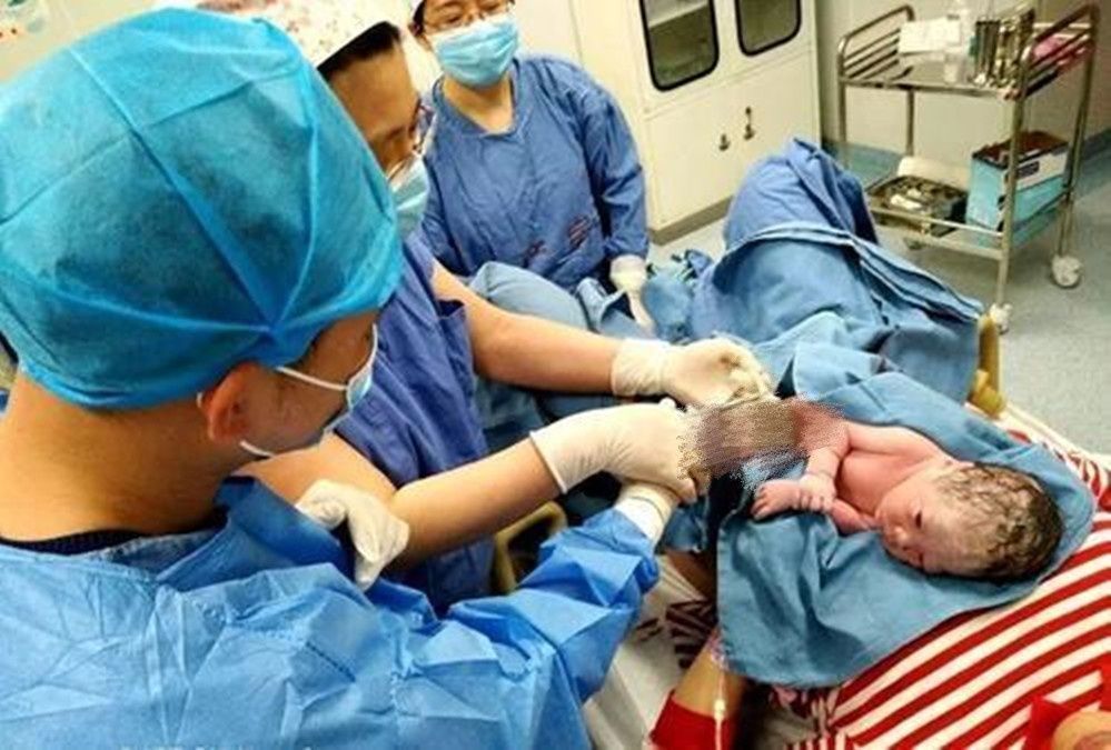 宝宝|孕妈拼命生娃,丈夫该不该陪产?不用纠结,分娩专家已经给出答案