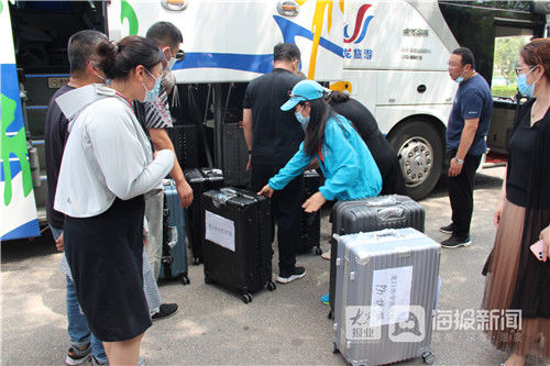 采样|火速集结！龙口市卫健局派出100人核酸采样队支援烟台开发区