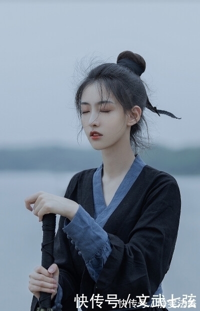 桂魄|苏轼很著名的一首中秋词,仅开篇13字就大气磅礴,美得让人心醉