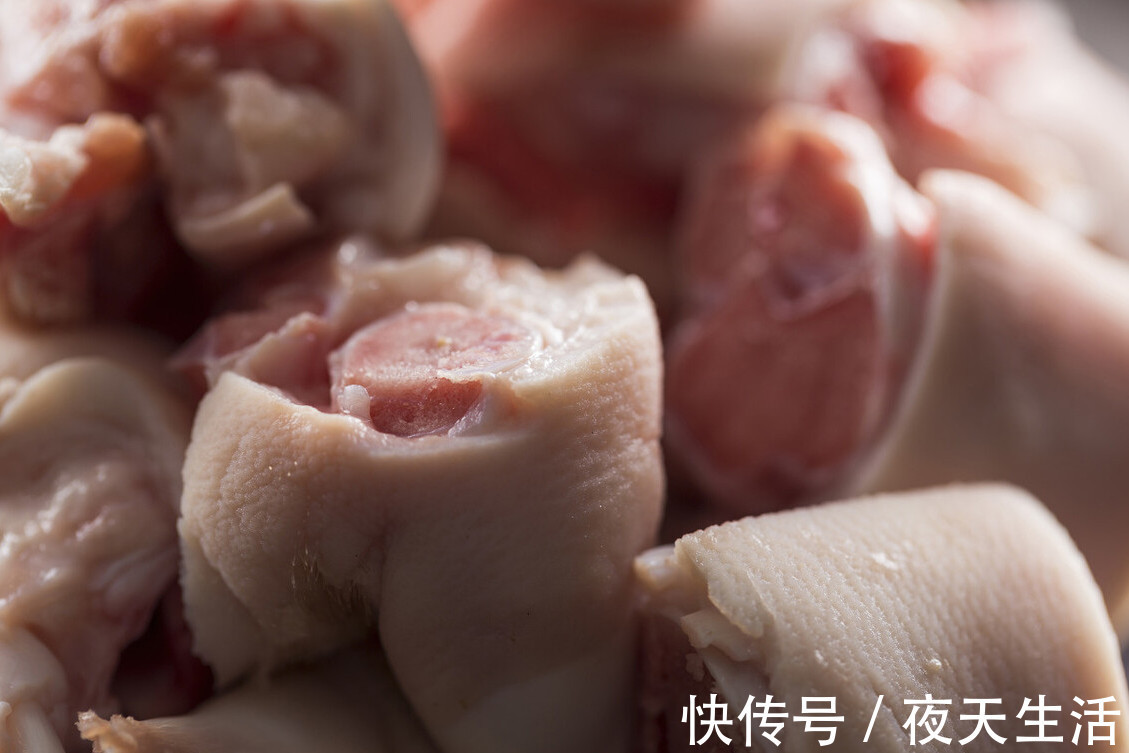 腐乳|炖猪蹄时,焯水前多做1步,软烂入味不油腻,还没腥味