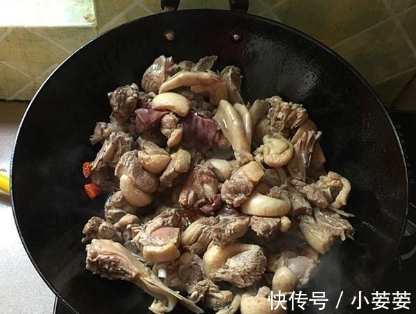 鸭肉|吃牛肉不如吃“它”,比牛肉便宜,比猪肉营养,儿子吵着吃