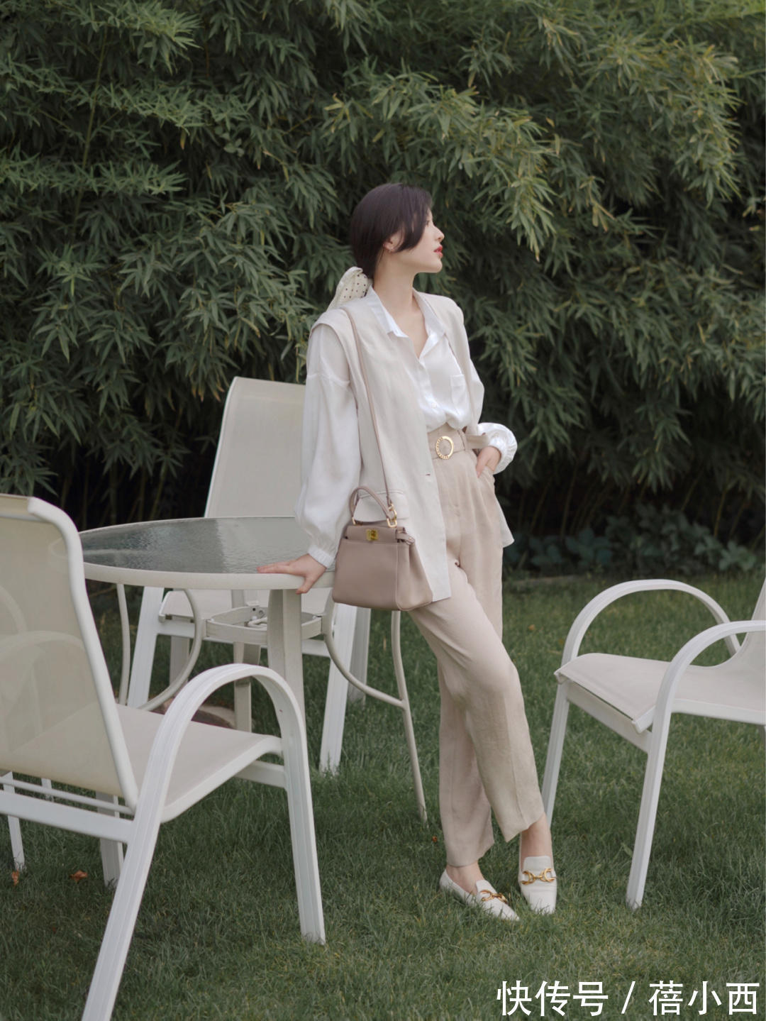 学院风 小白鞋过时了,今年冬季流行“乐福鞋”,搭配裤子、半身裙都高级