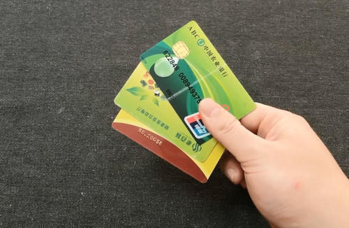 礼品卡|家里有废旧银行卡的别扔,不知道的亏大了,快找出来