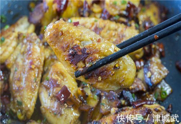 花30元做的一桌晚餐，我发到朋友圈，网友：真是羡慕想蹭饭！