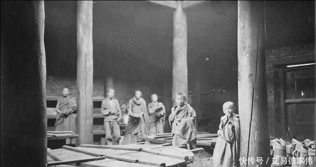 新晋|1925年甘肃夏河拉卜楞寺近照,闻思学院经堂与大厨房景象