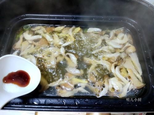 它是“海中牛奶”，现在最肥美，补钙补锌防感冒，一个冬天不生病