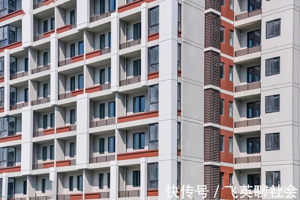 高层|33层的高层，如果就剩下1层、20层和32层，刚需选哪个最好？