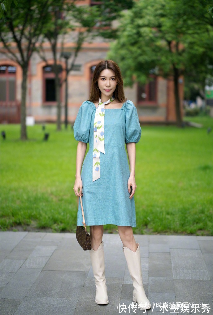 街拍 今夏突然火起来的“白色平底鞋”,舒适、百搭又显高,适合小个子