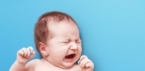 情绪|宝宝被妈妈骂哭,为何还要妈妈抱?背后原因,很暖心