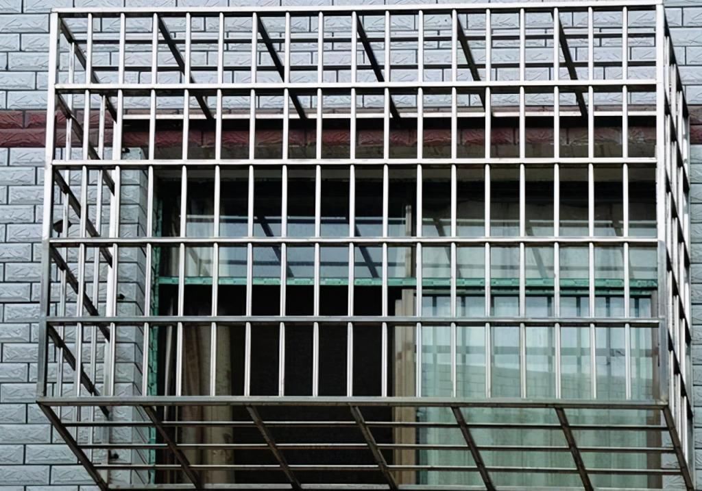 隐形防盗网|越来越多人不装这种防盗网了，现在都流行这3种，好看又耐用