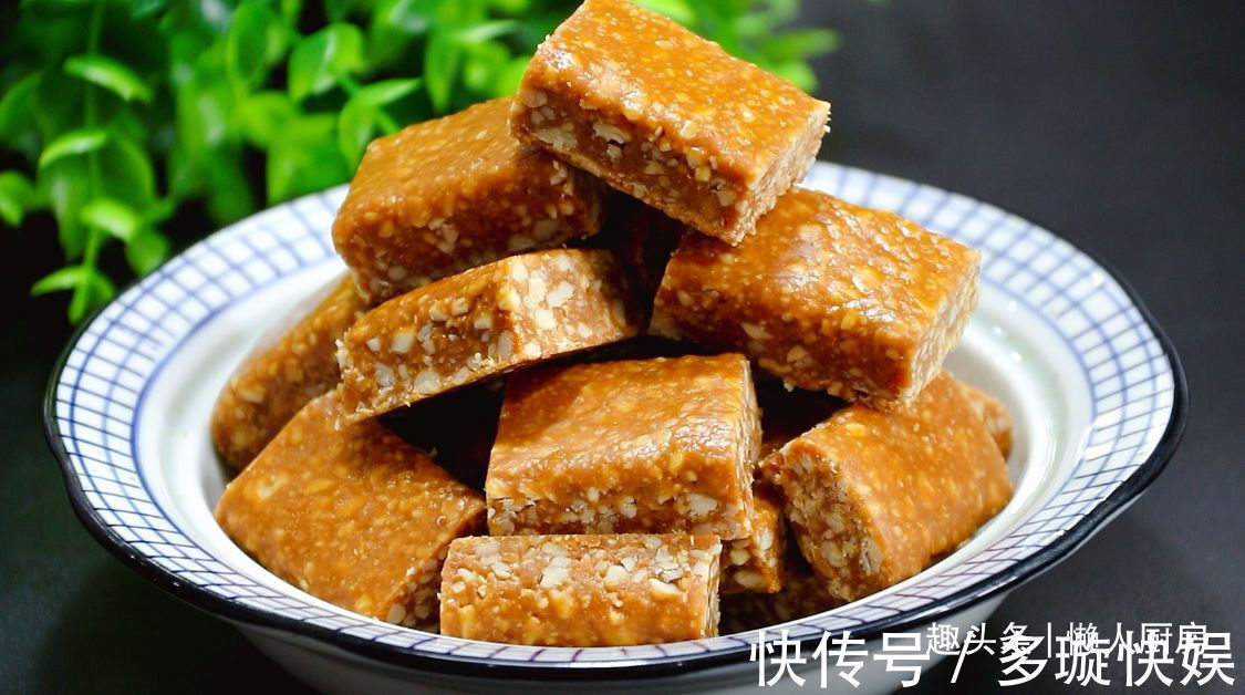 懒哥|花生米不加一滴水，撒点白糖熬一下，比油炸得更好吃，香甜酥脆