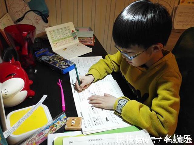 家长|家长有这四种行为,会让孩子成绩越来越差,别再做了