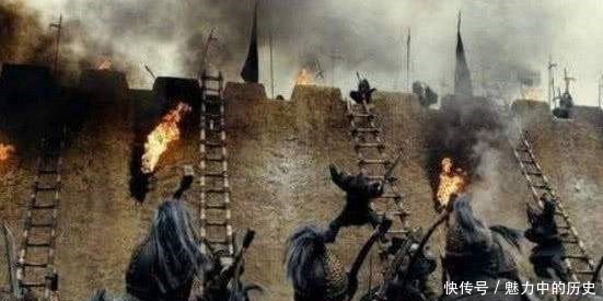 秦始皇兵马俑坑中出土吴钩,让人一看才知道,这种兵器灭绝的原因!