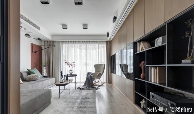 收纳|越来越多人放弃电视墙，学他家打一排柜子，美观实用两不误！聪明！