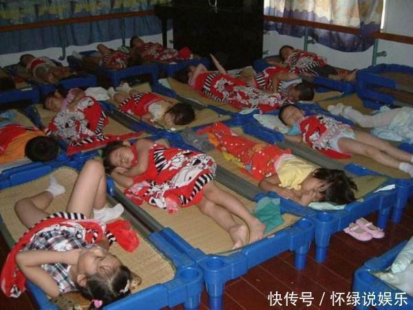 午睡|探望完幼儿园午睡场景后,告诫各位宝妈别再给孩子买这样的衣服!