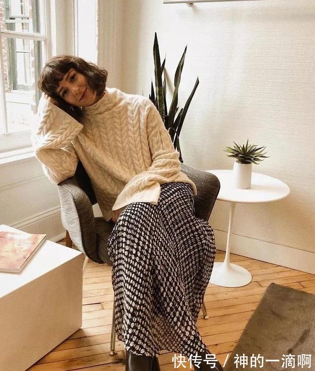 穿搭 毛衣+半裙，教你感受冬季穿搭那一抹温暖和摇曳并存的浪漫之美！