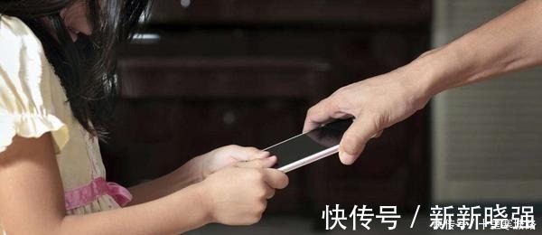 医生|5岁男孩沉迷玩手机,黑眼珠逐渐“消失”,医生这孩子废了