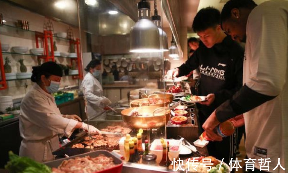 cbCBA4消息!郭艾伦将缺席比赛,赵睿抵达顺德,顺德赛区美食丰富