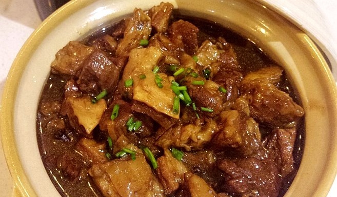 几道菜,香气扑鼻,色泽诱人,家人就着汤汁,连吃两碗饭,超满足