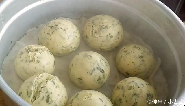 早餐不吃白馒头了,教你加入此物,个个开花,暄软蓬松,太美味了