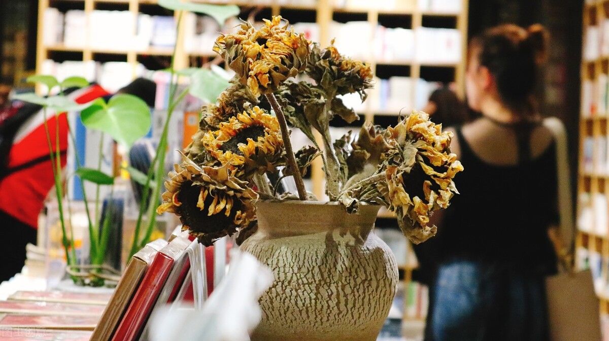 网红摘下口罩，不忍直视，浙二专家说：这样用护肤品，真的会烂脸