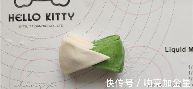 晒晒我家早餐,又香又软营养充足,网友花卷也能怎么惊艳!