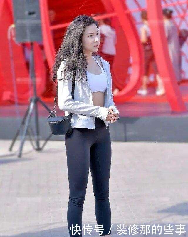 上衣|简单搭配的打底裤上身特别洋气,充满时尚浪漫的气息,富有质感