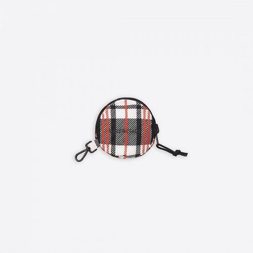 bBvlgari海蓝宝石色手袋尽显温柔，Cartier中性香水可以DIY丨是日美好事物