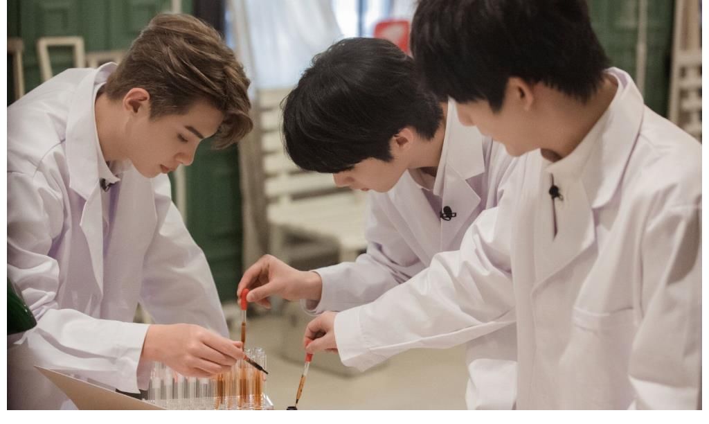 木偶人|《密室大逃脱3》收官:《绝密医院》为啥被称为本季最赞密室?