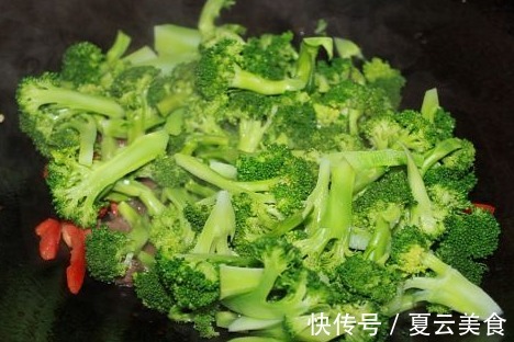 营养价值|炒西兰花,别直接下锅焯水!再加一步,西兰花软嫩入味,营养高!