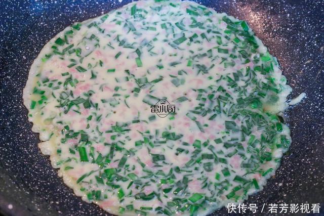 用这个菜来煎早餐饼，不仅香，还能杀菌消炎，拿金子也不换！