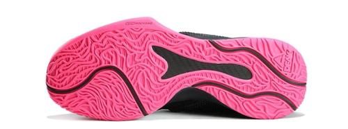 没想到这两双二三百的篮球鞋也有碳板