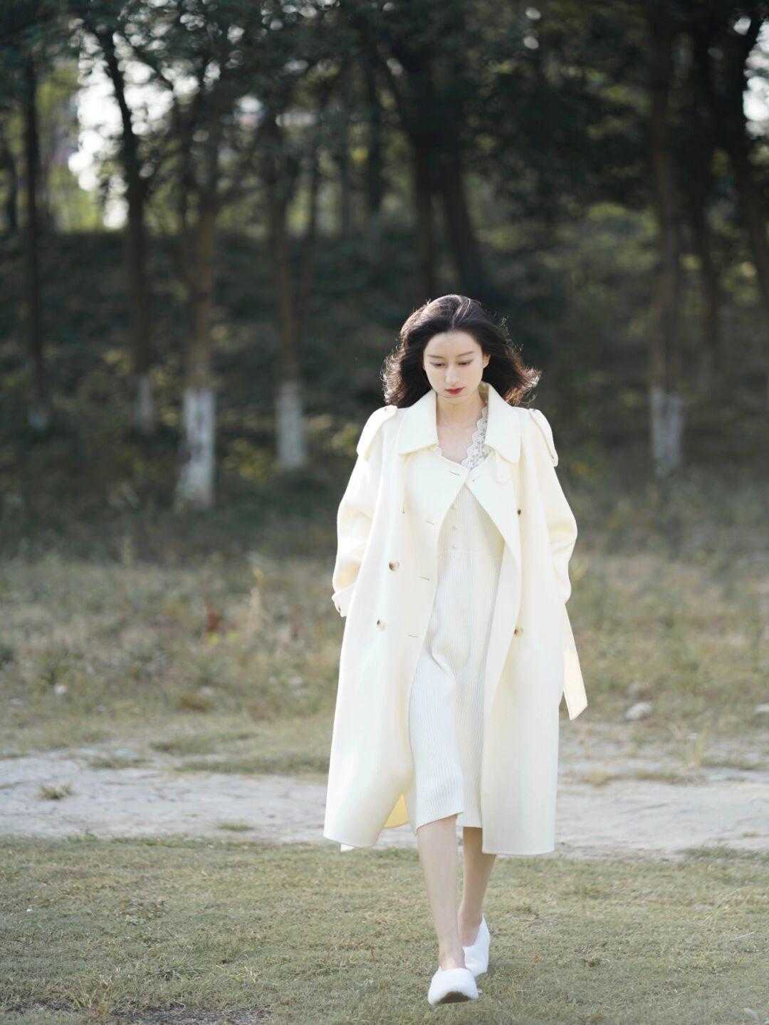 洋气|大衣别再穿老一套了,试试下面这三款保暖又洋气,微胖腿粗也能穿