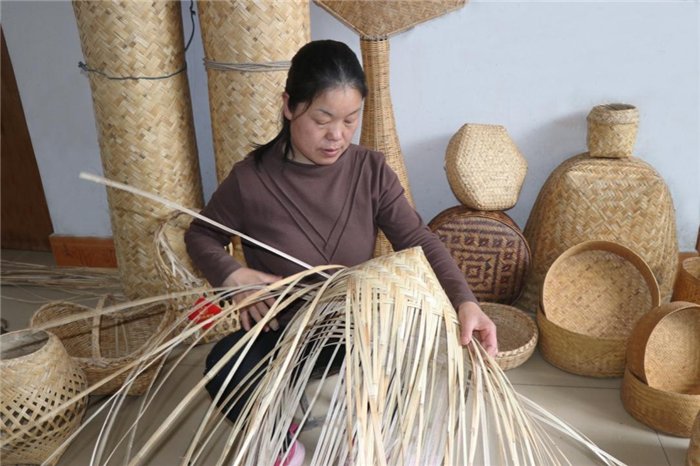 工艺品|时尚的黄河芦苇编织有多美？第二届中国文旅博览会上亮风采