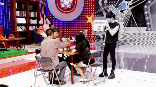 影响华晨宇唱歌的不是踩冰桶、不是做运动,而是他无法抵抗的诱惑