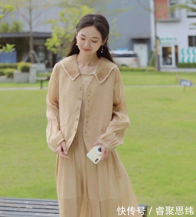 整体穿搭|女人的服装穿搭很有讲究,可以穿上精致的裙装,轻松成为优雅女人