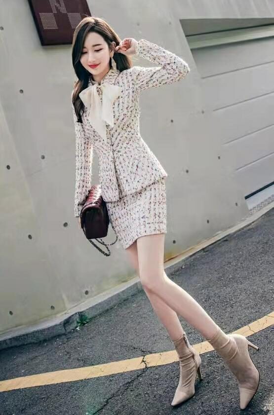 毛呢 时尚小香风,秋冬季高级穿搭,毛呢西服搭配气质半身裙