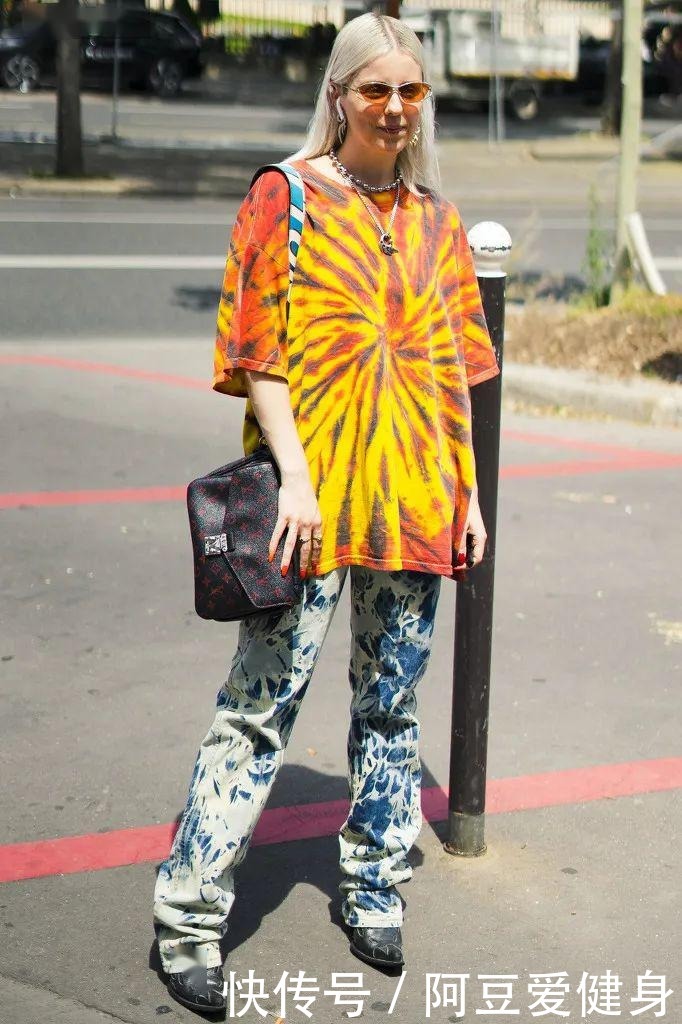 冷热变幻的早秋时节,让这些扎染单品给你带来惊喜,穿出高级感