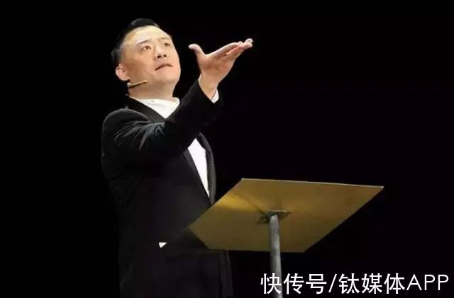 吐槽大会|脱口秀演员，怎么一到上海就成功了？