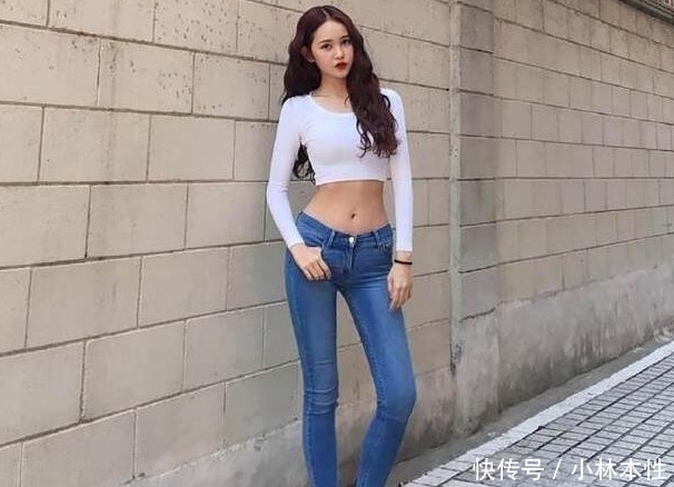 小姐姐|紧身牛仔裤:凹凸有致丰满小姐姐,性感的腰肢,尽显窈窕身姿!