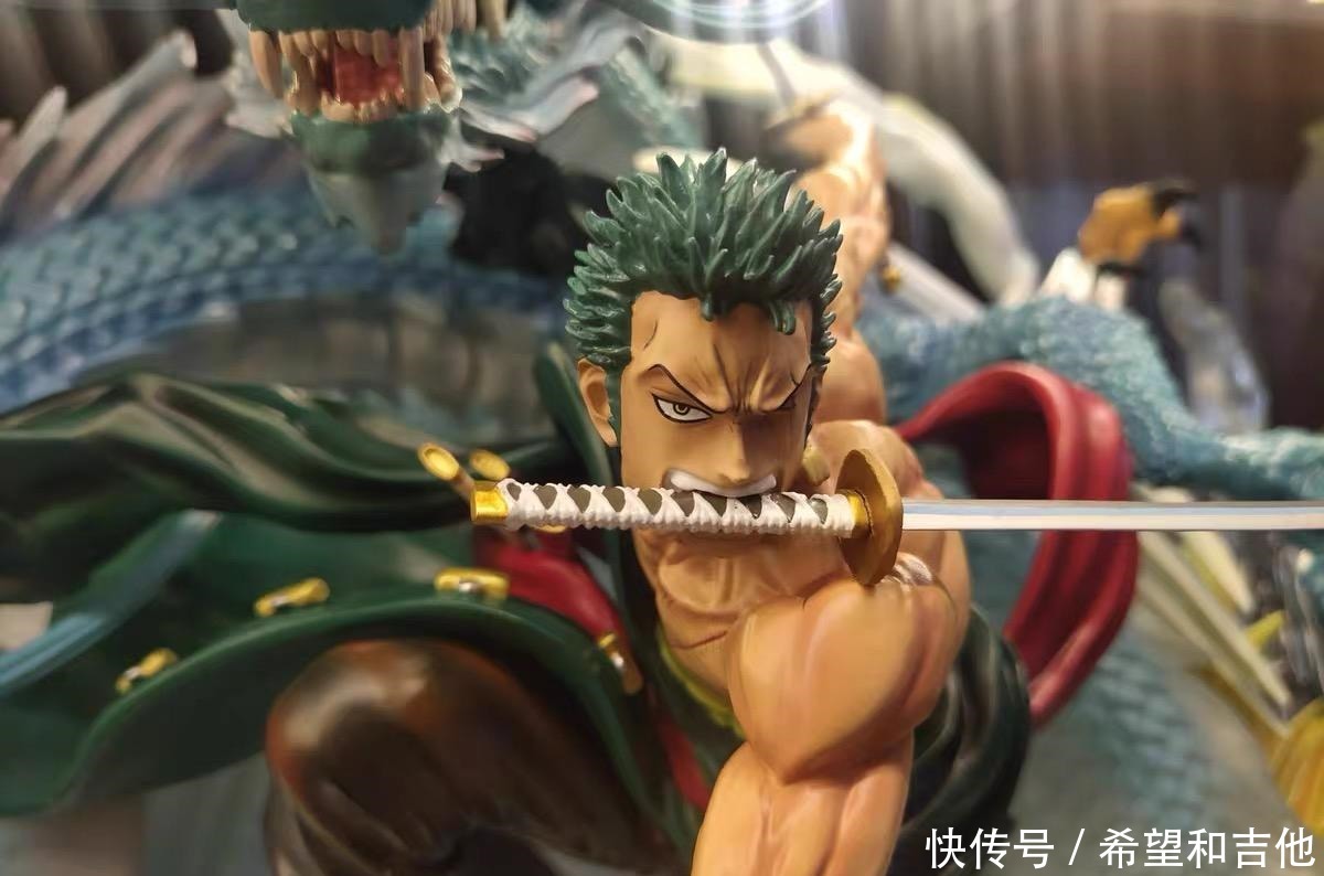 海贼王|海贼王索隆百元手办遭人嫌弃,拿回家装好后10万有人抢