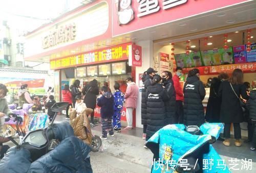 董明珠|现如今大街上贴满“旺铺转租”实体店出路在哪？董明珠说出答案