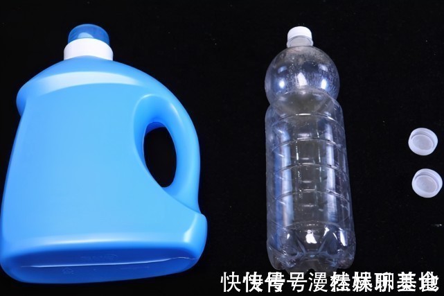 美工刀|洗衣液瓶子别扔了,简单改造一下,放在床上,全家人都要抢着用