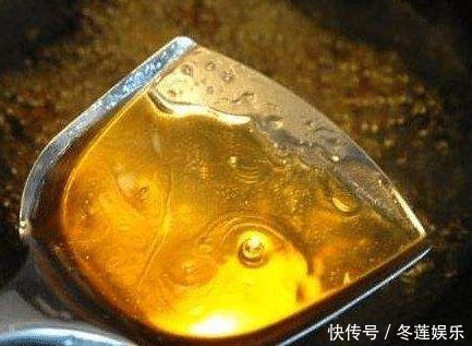 炒糖色时,用水好还是用油好?好多人都弄错了,难怪炒出来发苦