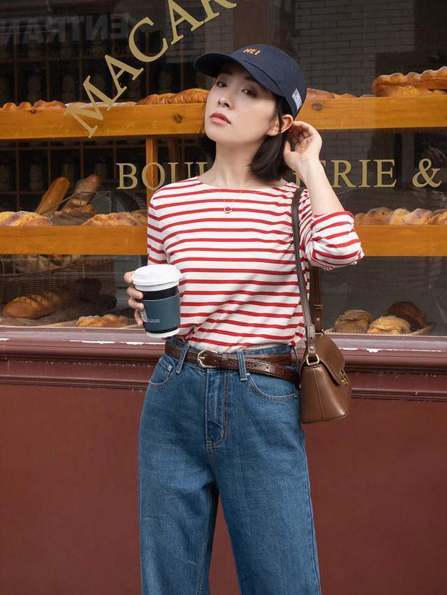 穿搭|今秋最洋气的穿法总结,风衣+牛仔裤或裙子,适合28~48岁女人借鉴